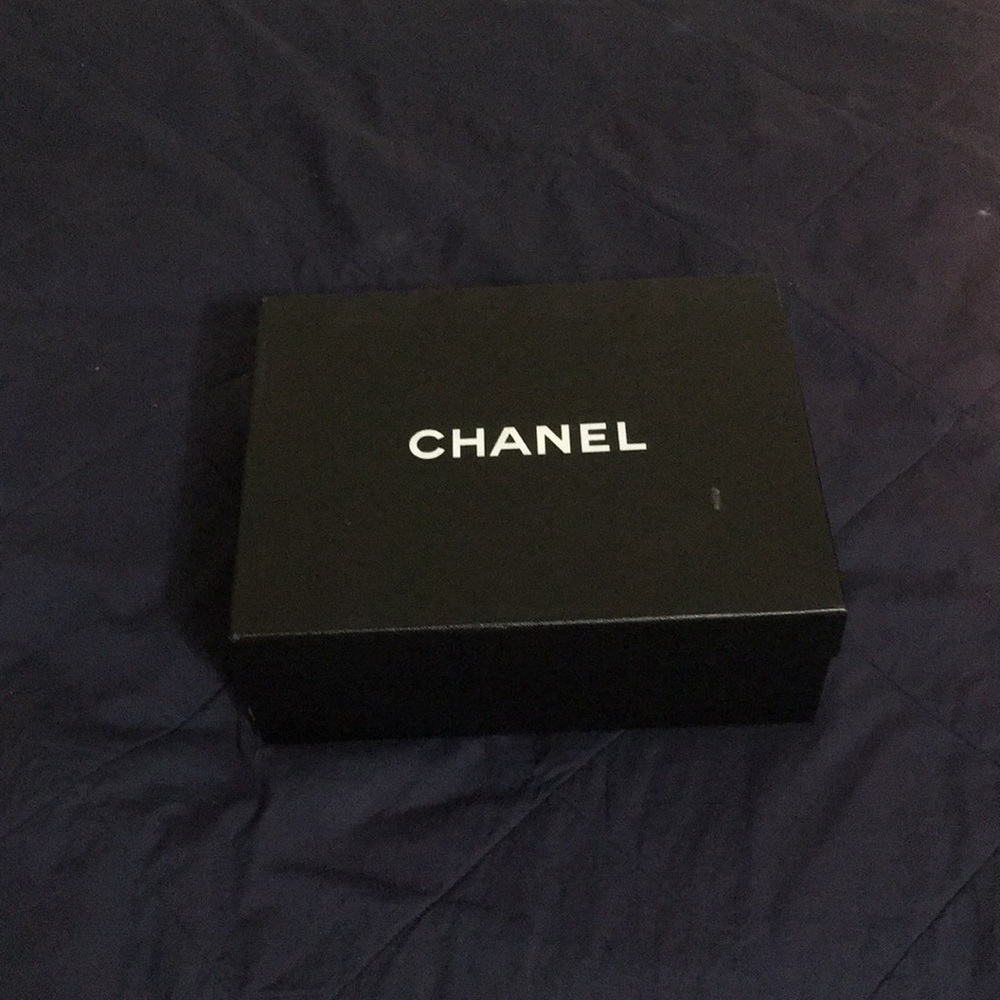Channel Shoe Box
